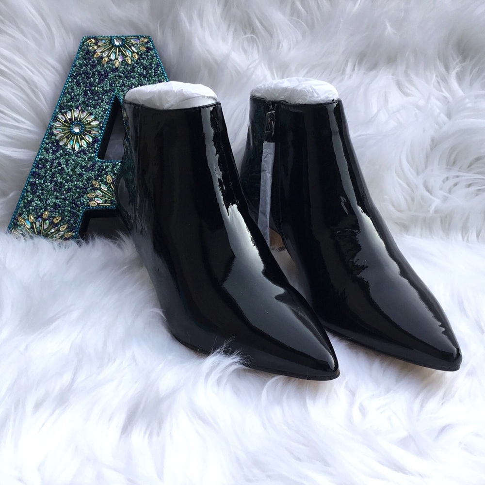 NWT Splendid black patent booties